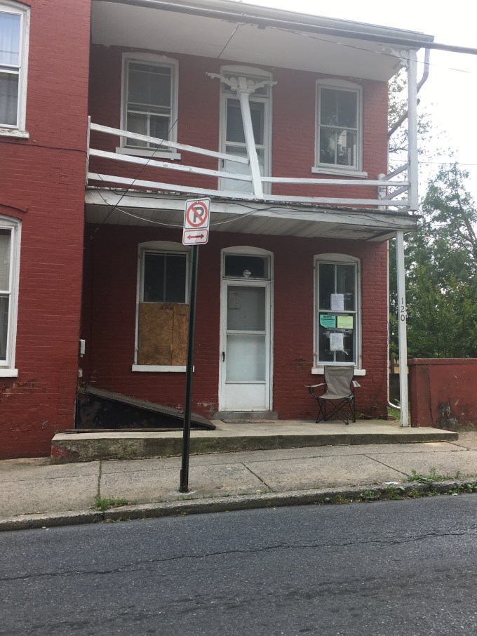 This really old house